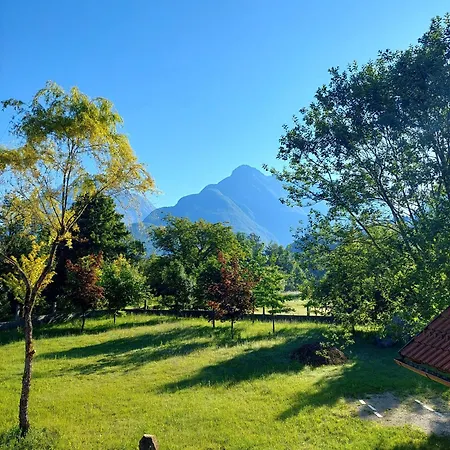 Pocitniska Hisa Nad Soco Počitniška hiša