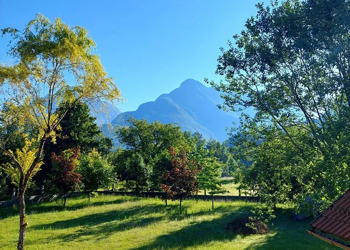 Pocitniska Hisa Nad Soco בית נופש