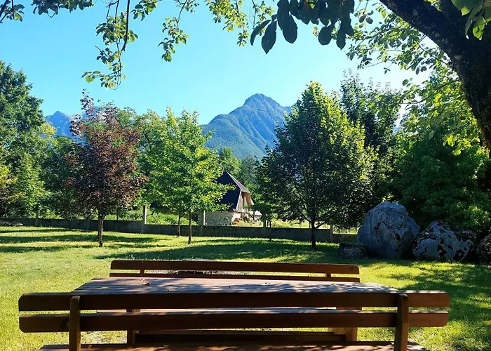 Pocitniska Hisa Nad Soco בובק